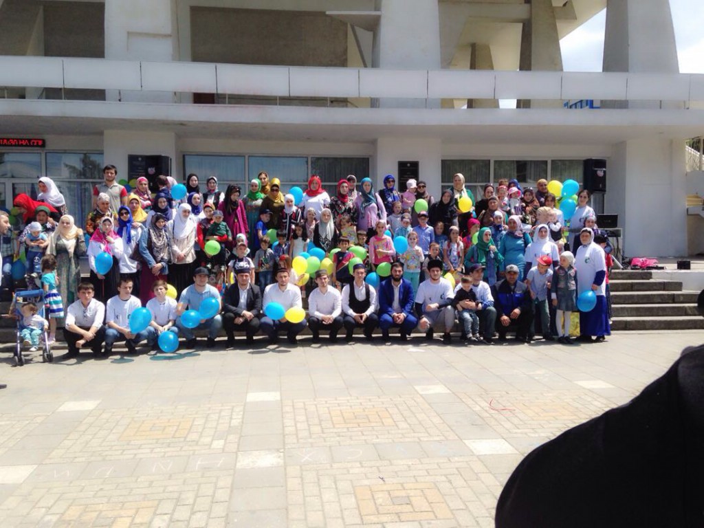 Студенты медицинского колледжа имени Башларова приняли участие в праздновании Дня защиты детей