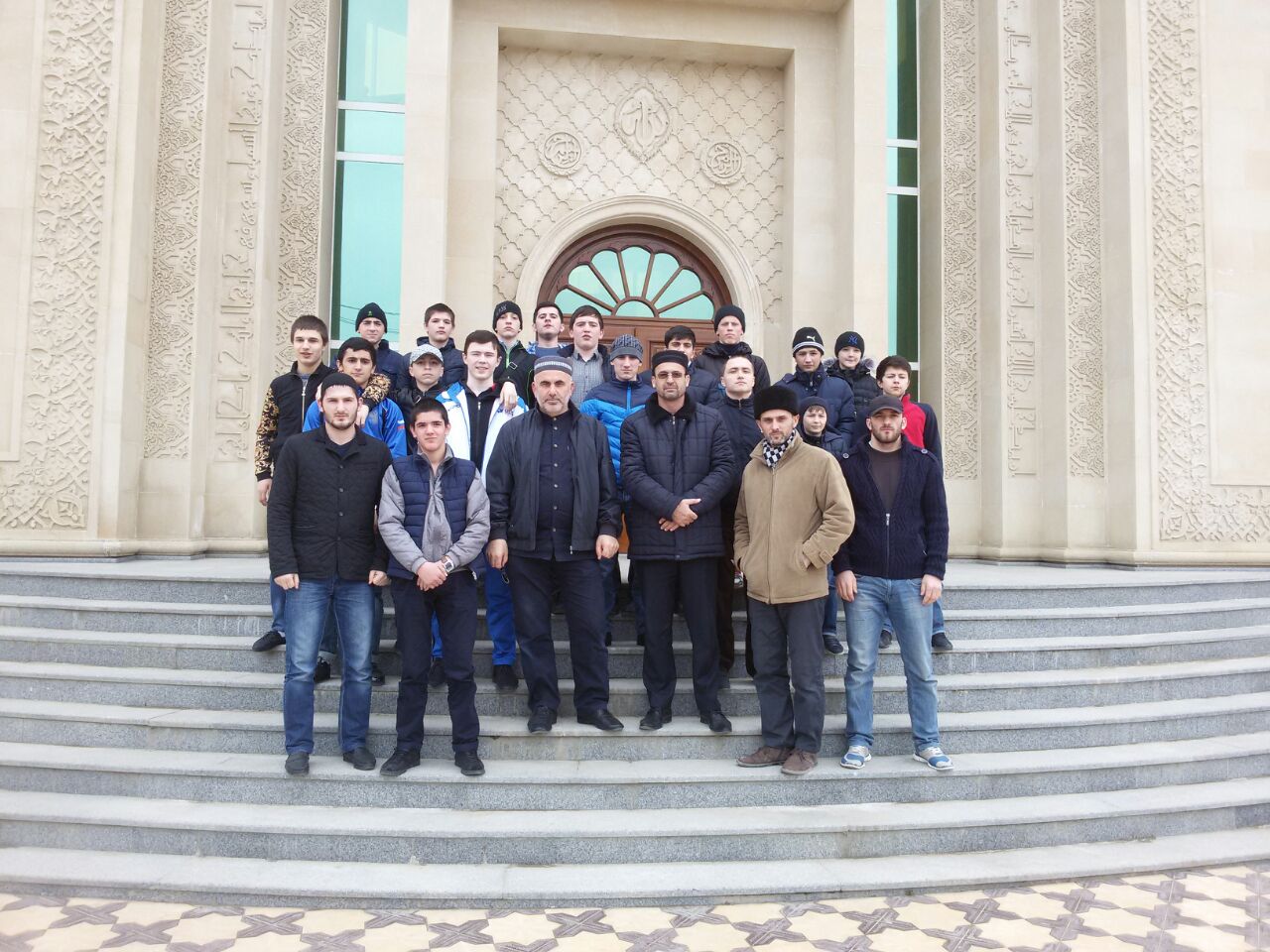 В Дербенте побывали студенты и преподаватели медицинского колледжа имени Башларова с целью посетить величайшие достопримечательности исламского мира