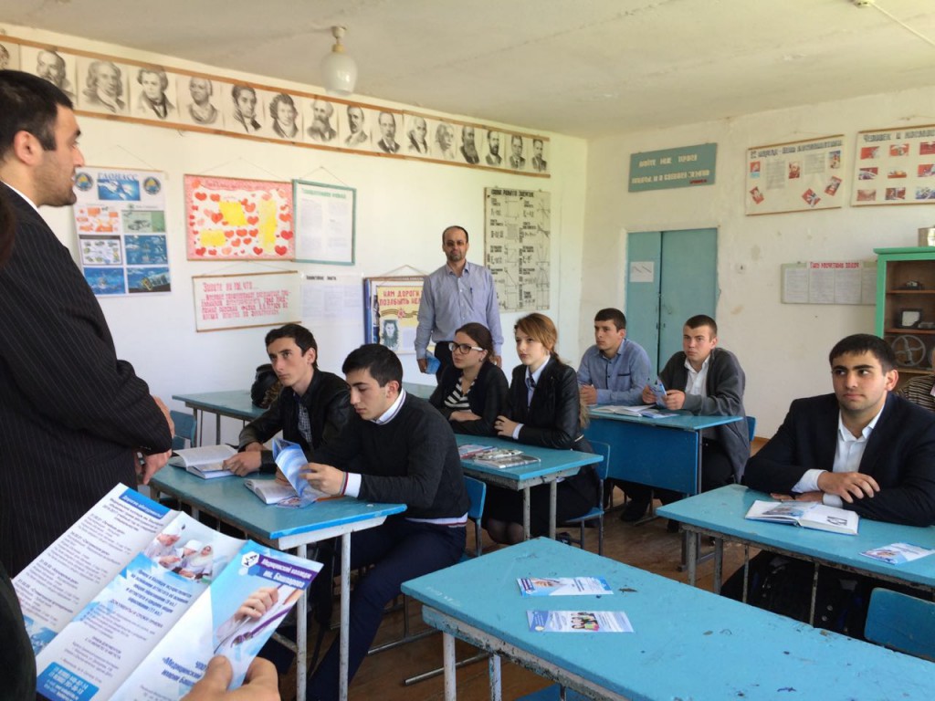 Руководство Медицинского колледжа имени Башларова уделяет большое внимание профориентационной работе как в Махачкале так и за ее пределами