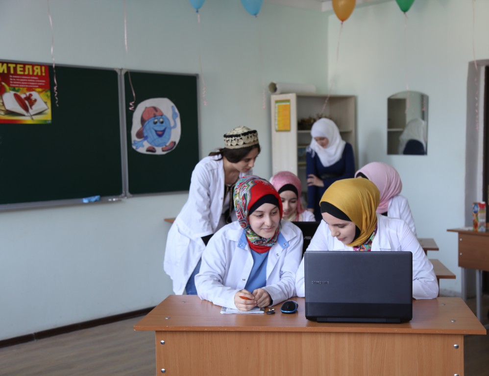 26 апреля открытый урок на тему: «Спасибо Вам за знания» провели студенты первого курса