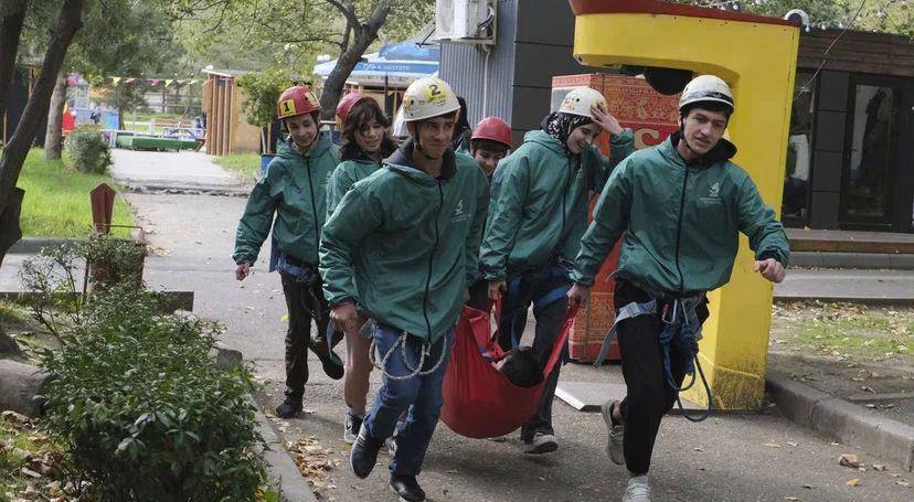 «А ну-ка, парни, а ну-ка, девушки!»