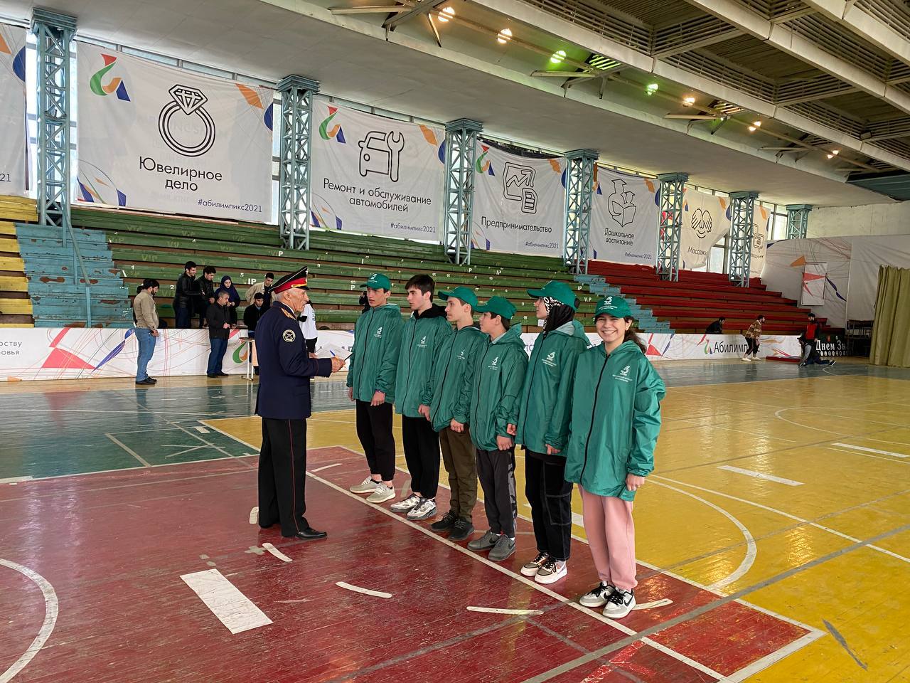 «А ну-ка, парни, а ну-ка, девушки!»