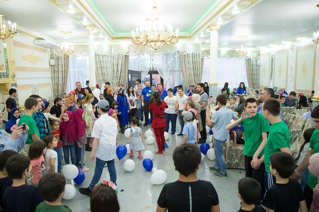 Ифтар для детей с ограниченными возможностями, сирот и малоимущих семей.