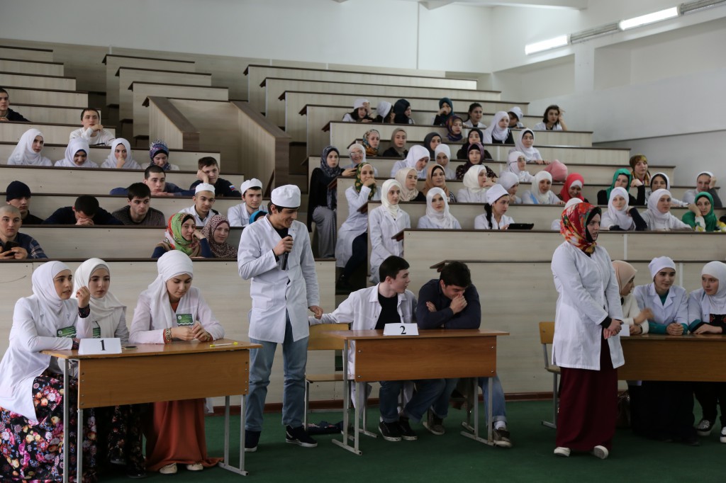 В медицинском колледже имени Башларова проводится конкурс по жизнеописанию Пророка Мухаммада (да благословит его Аллах и да приветствует)