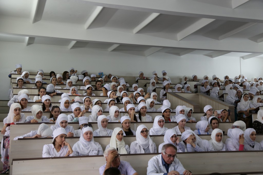 В Медицинском колледже имени Башларова прошло мероприятие посвященное Дню учителя