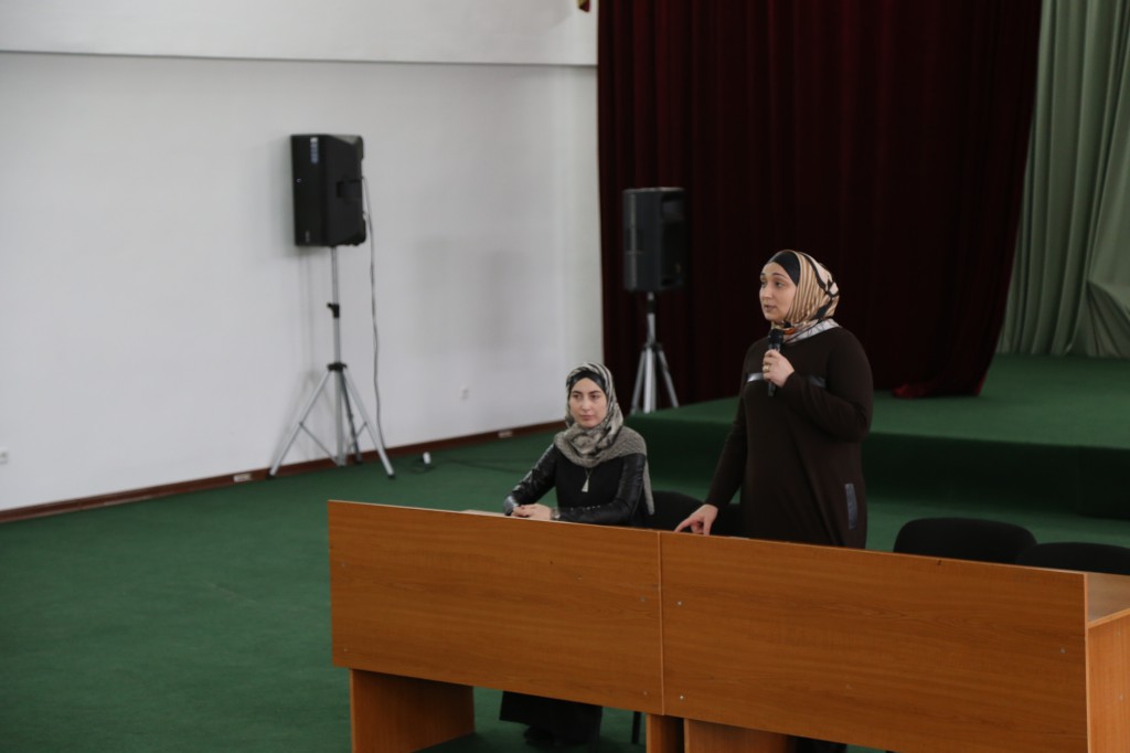 В Медицинском колледже имени Башларова прошла встреча студенток с представительницами отдела просвещения Муфтията РД, темой беседы стала «Страшная кра...