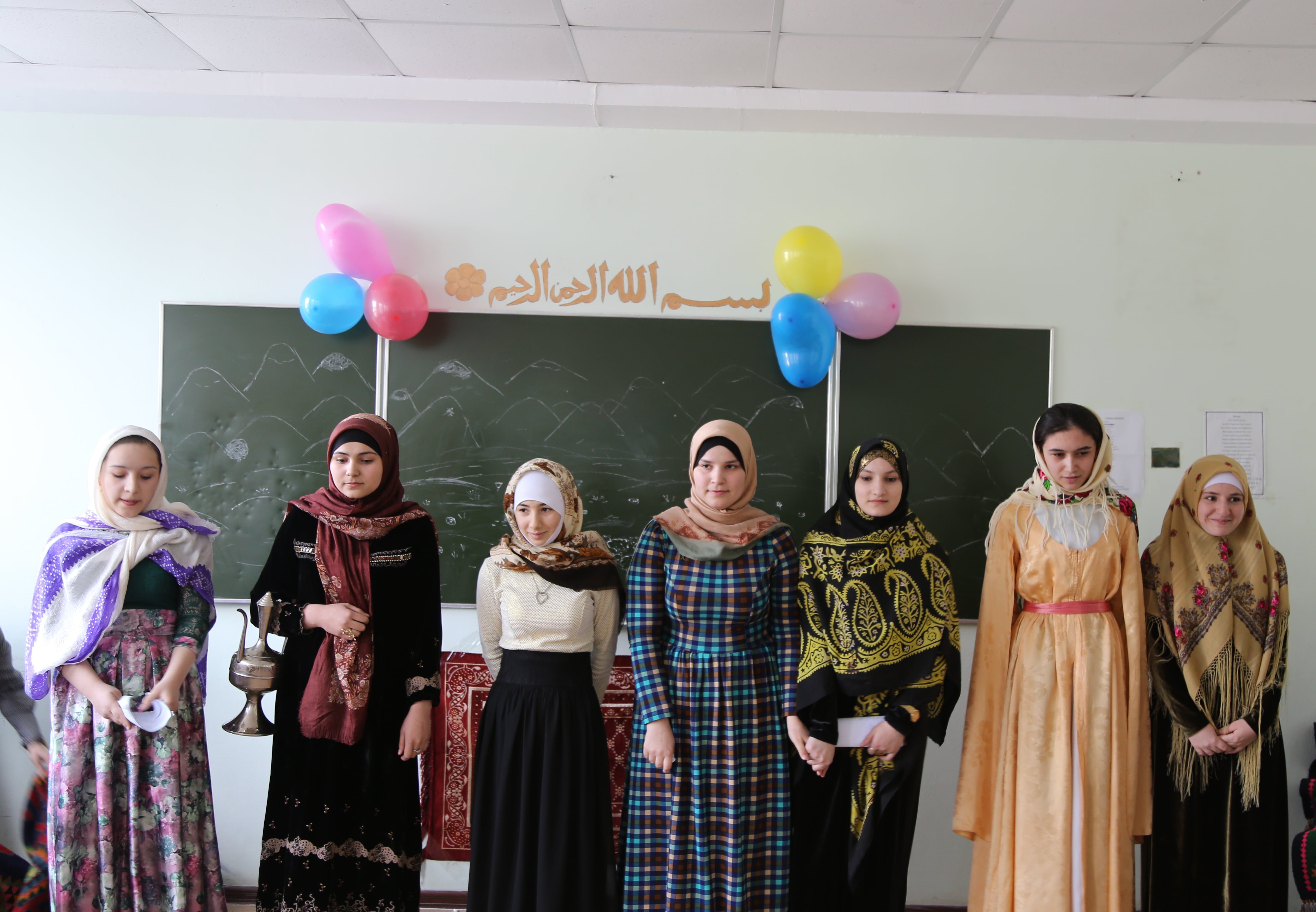 Студенты первого курса, медицинского колледжа имени Башларова, провели открытый урок на тему «Единство народов – богатства Дагестана»