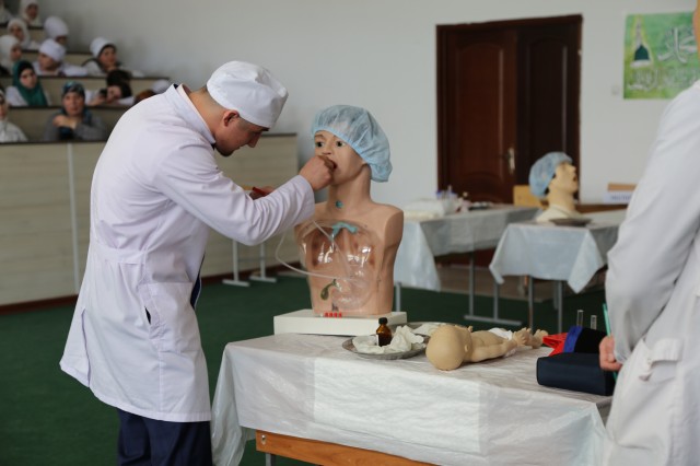 Конкурс «Лучший по профессии» между студентами 3 курса прошел в Медицинском колледже имени Башларова