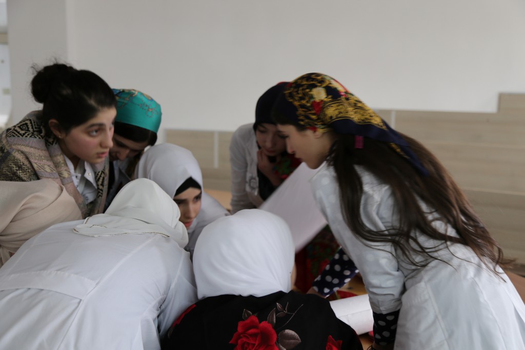 Студенты первого курса Медицинского колледжа имени Башларова провели КВН на тему «Математика – царица наук»