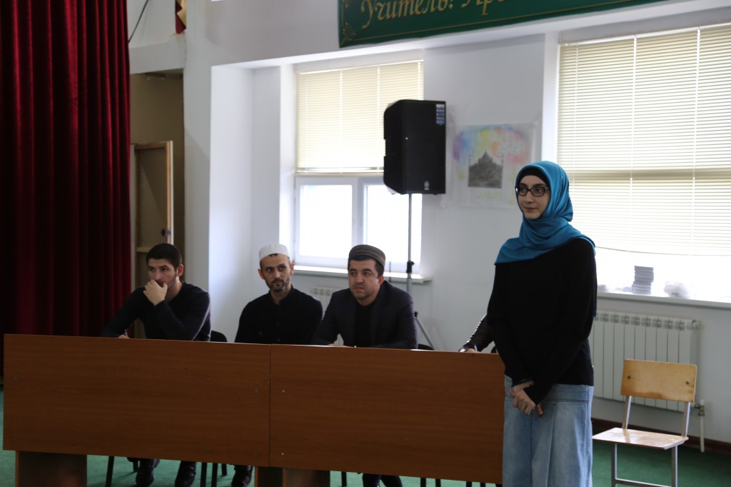 В медицинском колледже имени Башларова прошел конкурс на лучшее знание омовения и намаза среди групп 1 курса