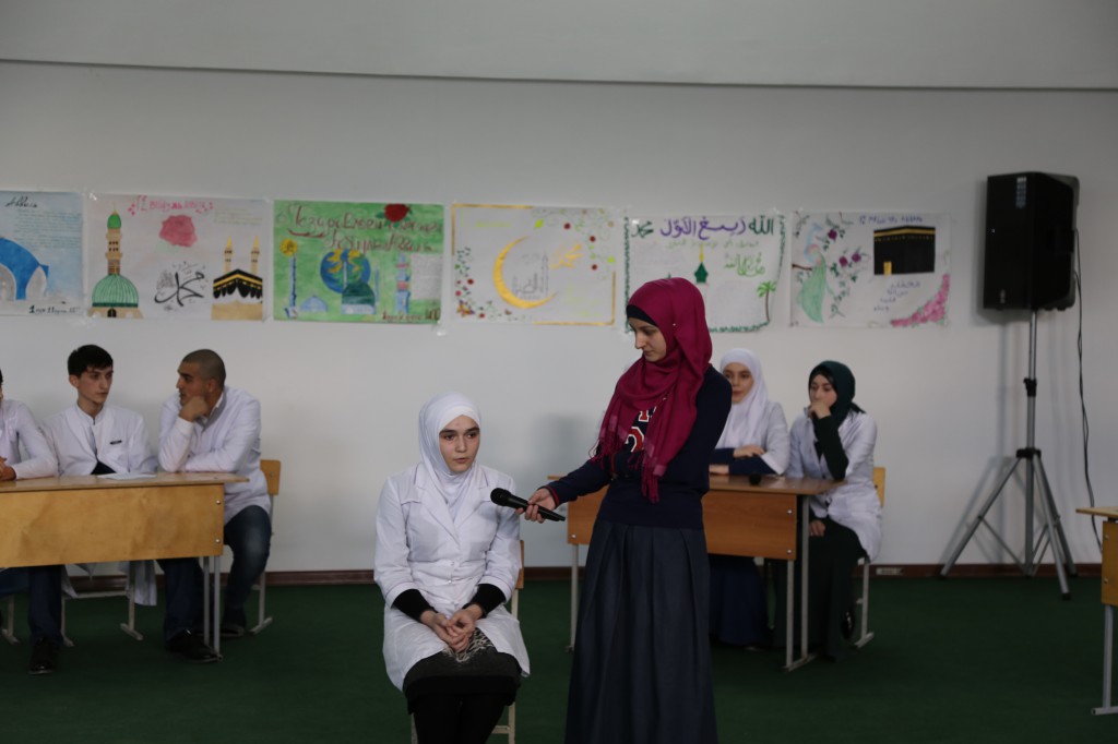 В медицинском колледже имени Башларова прошел конкурс на лучшее знание омовения и намаза среди групп 1 курса