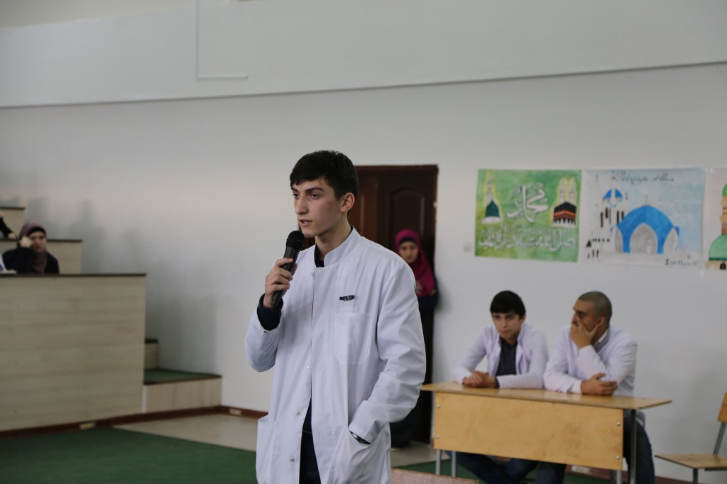 В медицинском колледже имени Башларова прошел конкурс на лучшее знание омовения и намаза среди групп 1 курса