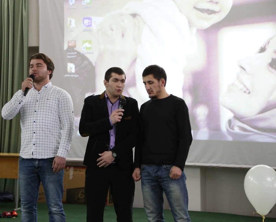 Студенты медицинского колледжа имени Башларова провели мероприятие посвященное Дню матери