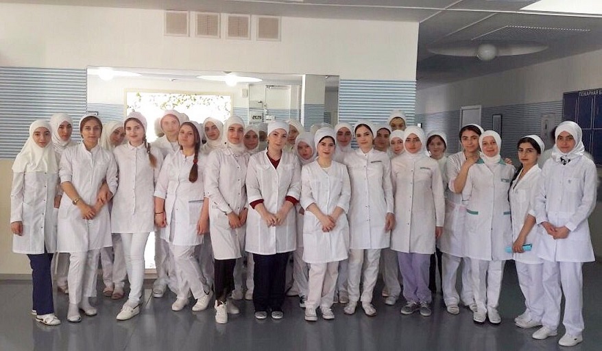 У студентов 1 и 2 курсов началась производственная практика в государственных медицинских учреждениях города