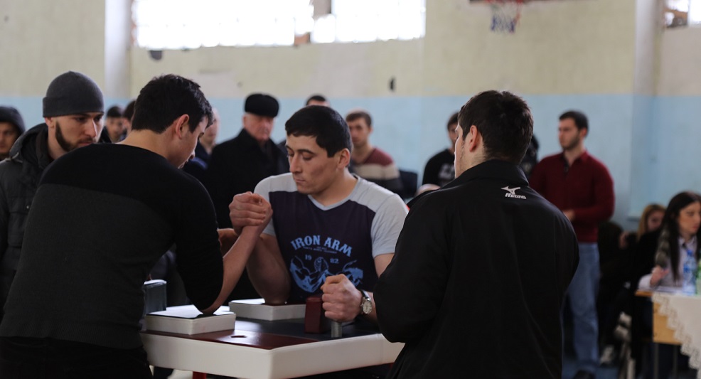 Cтуденты медицинского колледжа им. Башларова заняли призовые места в городском турнире по армрестлингу