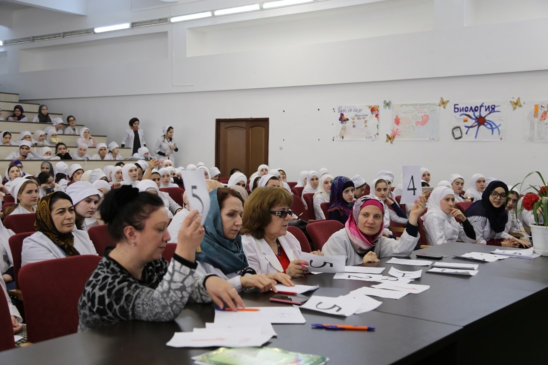 Вчера в медицинском колледже имени Башларова завершилась Неделя биологии