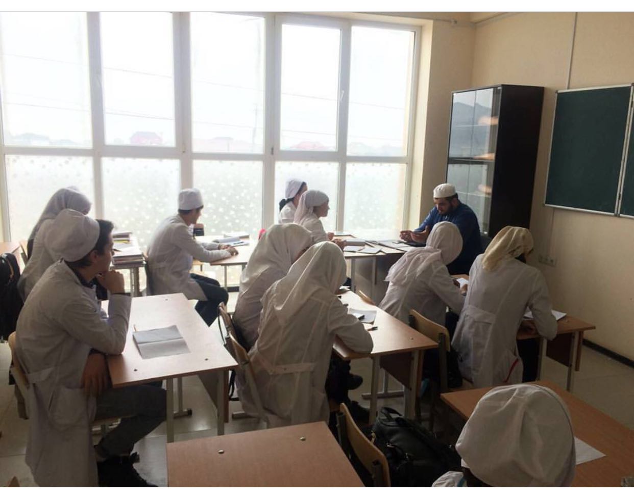 Беды языка – хула и сплетни.