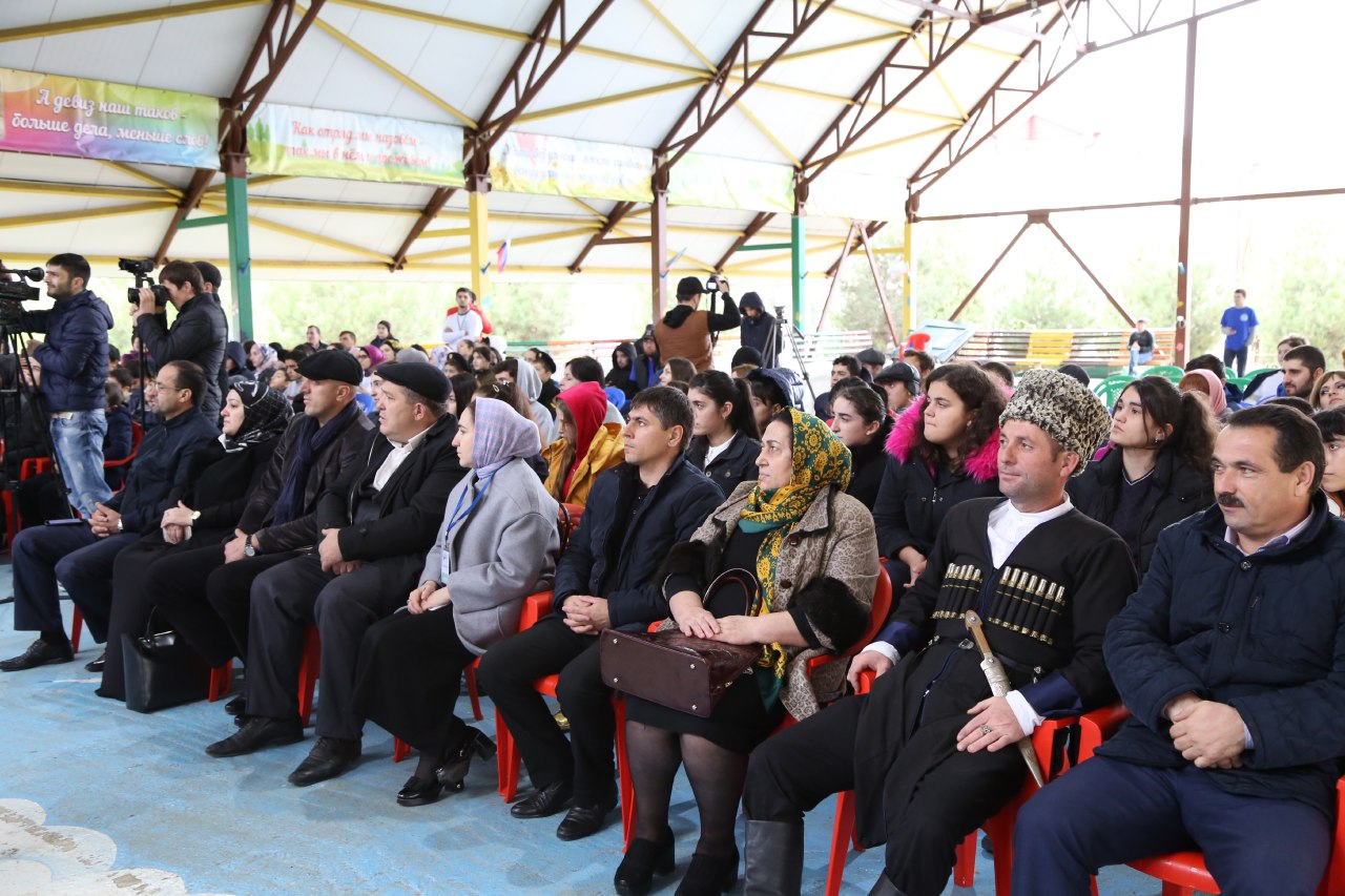 В городе Избербаш состоялась торжественная церемония открытия Первого детского этнофестиваля "АЗБУКА ДРУЖБЫ".