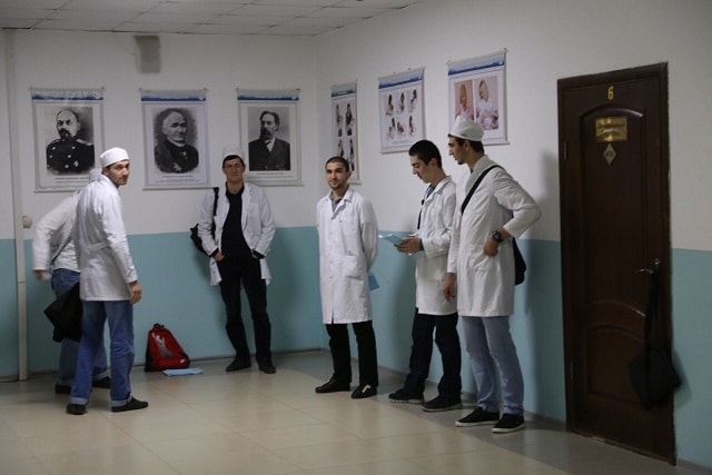 У учащихся выпускного курса началась защита преддипломной практики