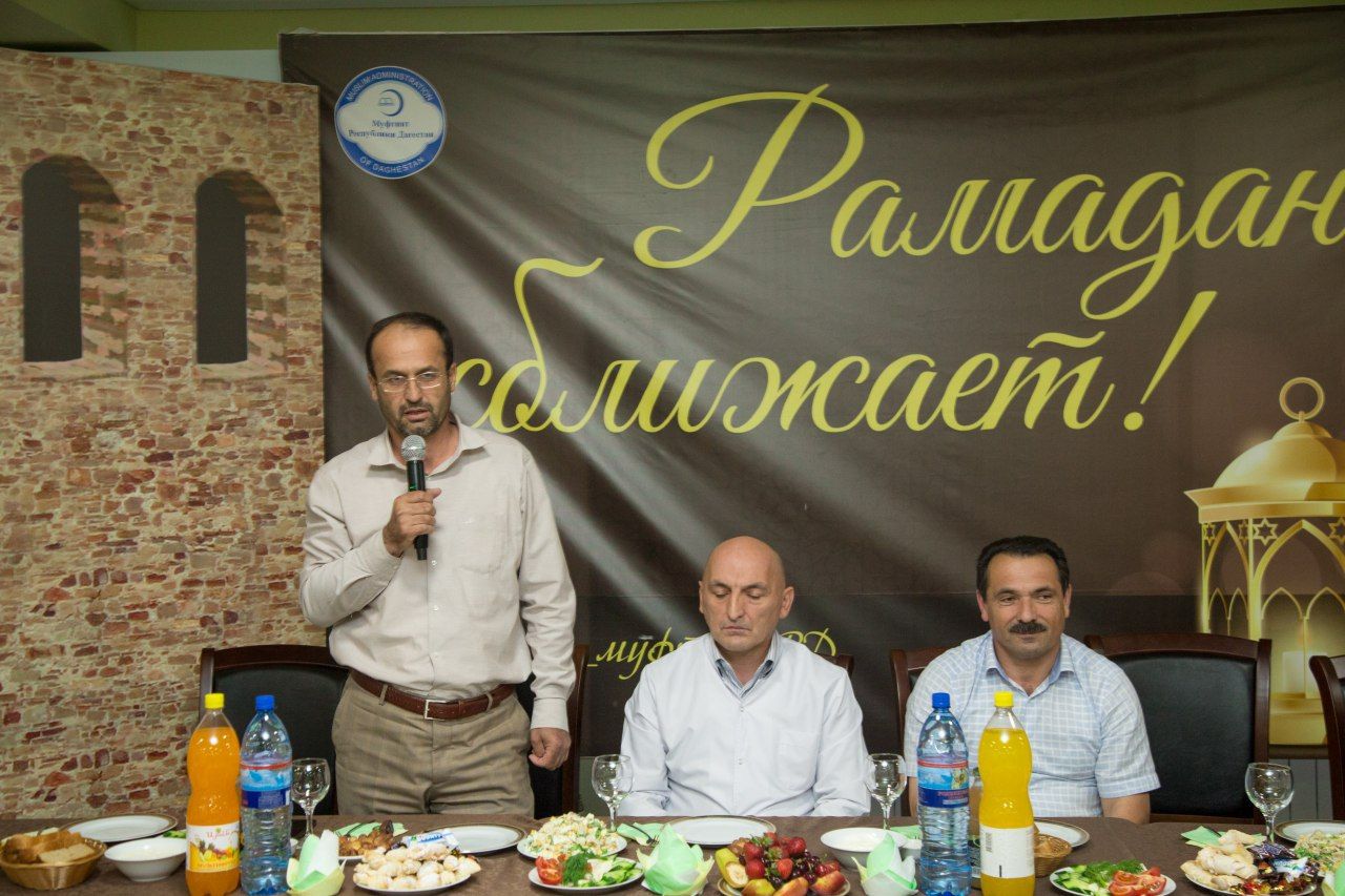 Коллективный ифтар в МК им. Башларова