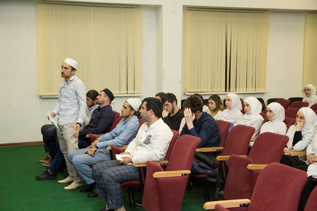 В МК им. Башларова прошел тренинг по основам проектного мышления для студентов колледжа.