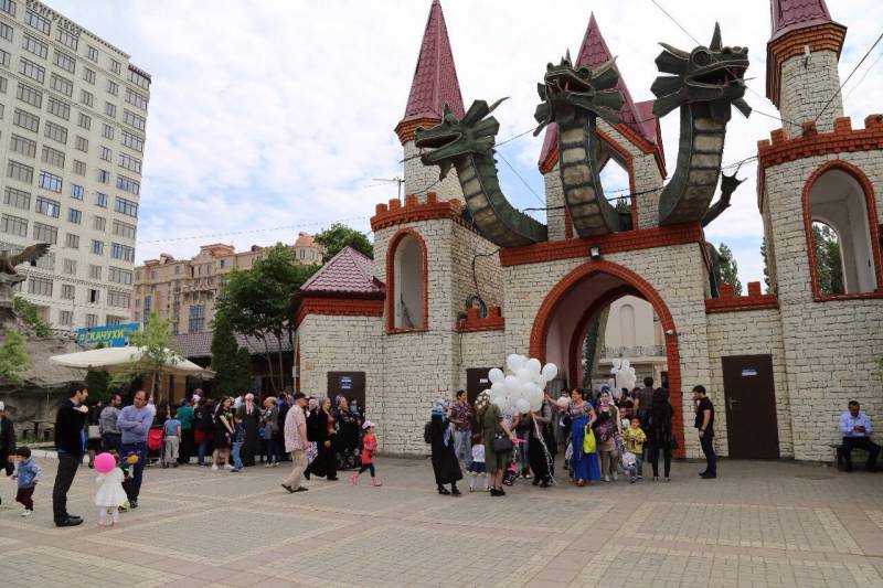 Детских улыбок радостный день