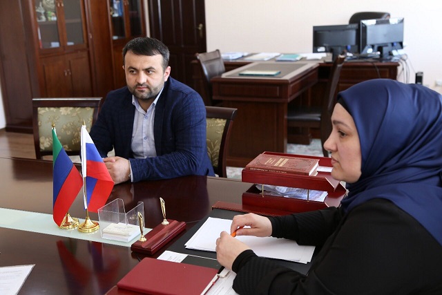 Заведующий отделения кардиологии медицинского центра на Чёрных камнях посетил Медицинский колледж им. Башларова