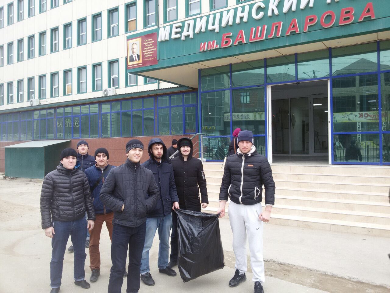 Студенты медицинского колледжа имени Башларова приняли участие в республиканском субботнике