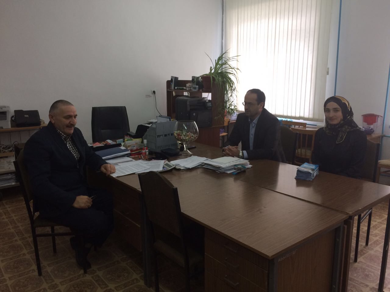 Хасавюртовские школы встречают администрацию колледжа имени Башларова