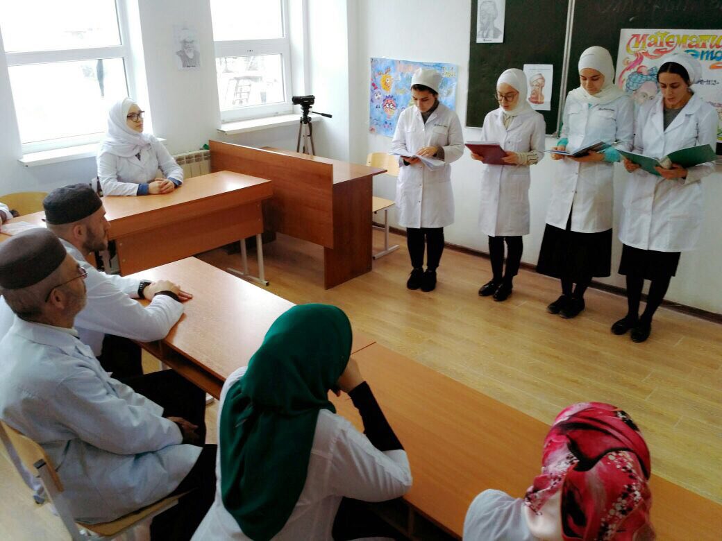 На первом курсе прошел открытый урок математики