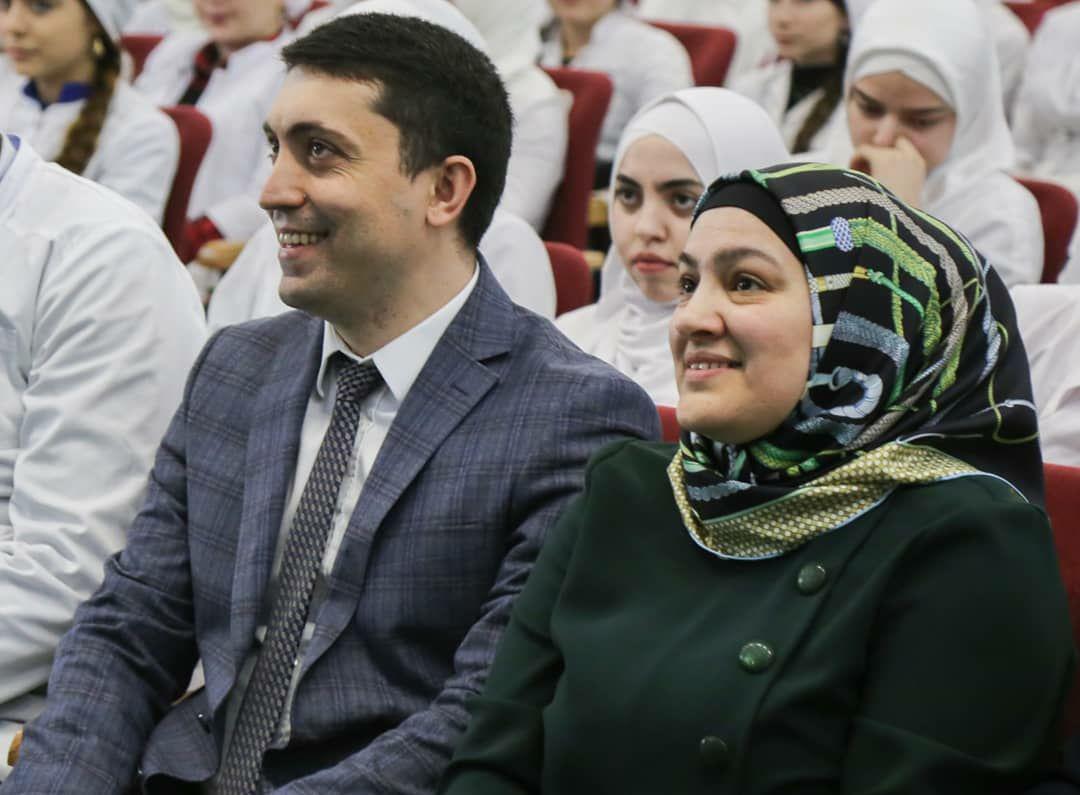 Встреча Министра по делам молодежи РД со студентами МК им.Башларова.