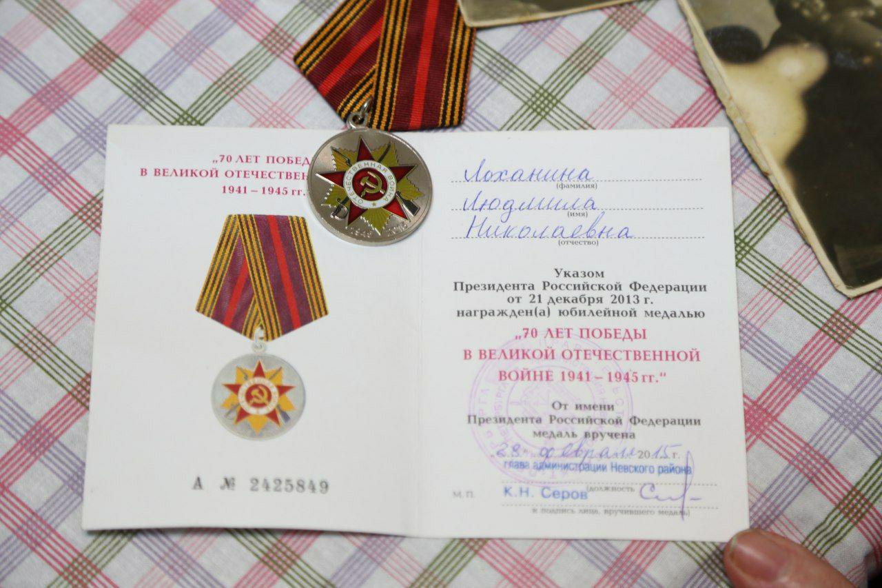 В рамках акции " Помним сердцем" , студенты МК им. Башларова посетили ветерана ВОВ 