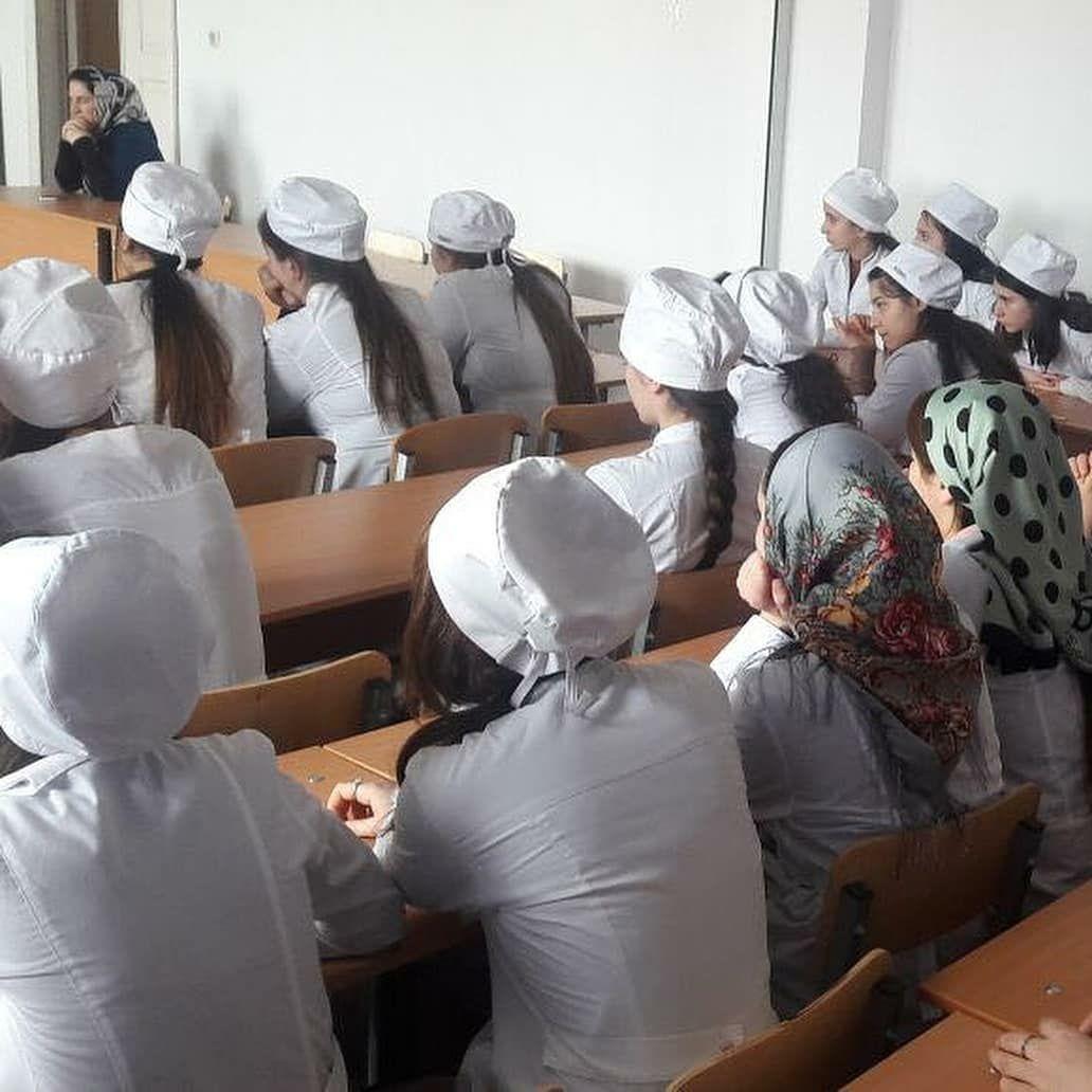 В колледже прошла просветительская лекция " Ценность почитания родителей"