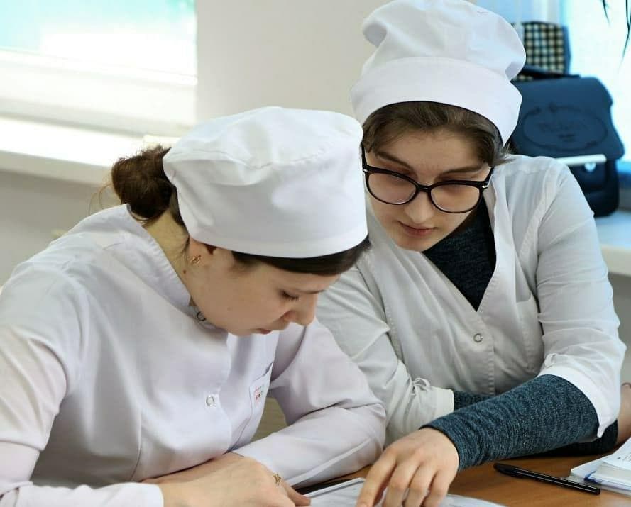 После праздничных выходных студенты МКиБ приступили к учебе