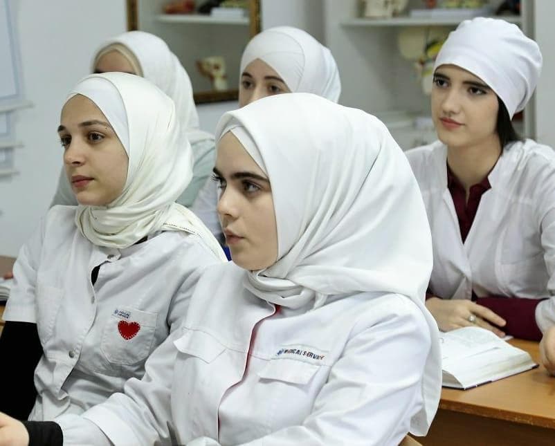 После праздничных выходных студенты МКиБ приступили к учебе