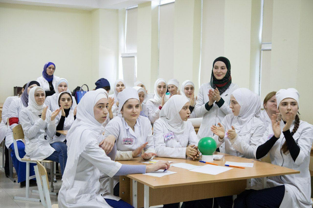 В МК им. Башларова прошла интеллектуальная игра "Брейн- ринг"