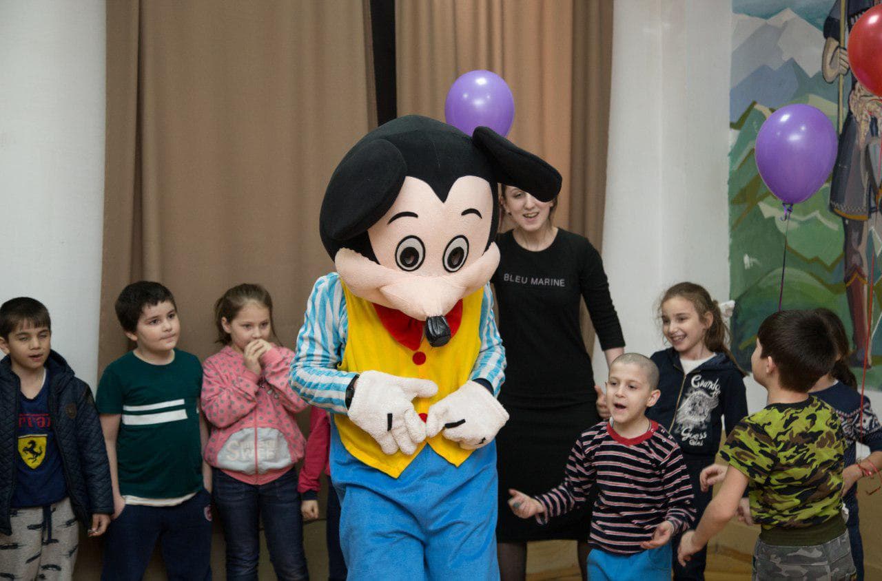 Студенты МК им. Башларова посетили школу- интернат для сирот.