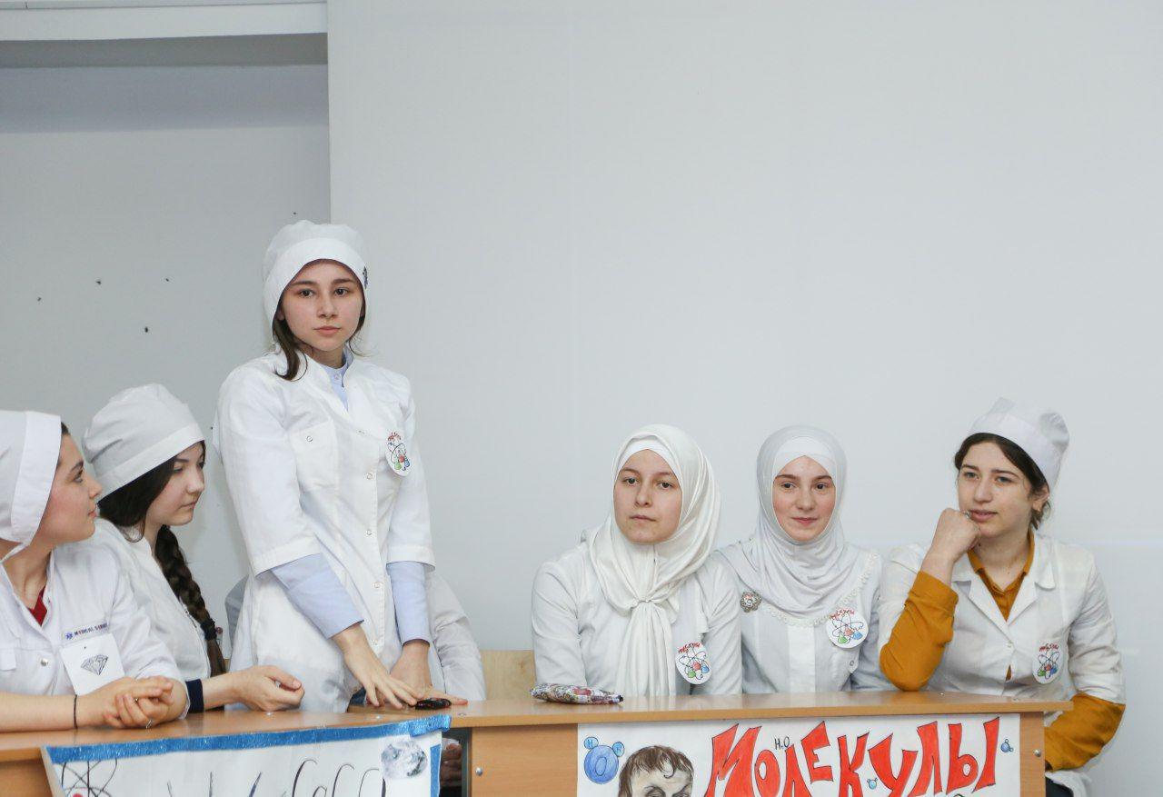 В МКиБ провели игру "Что? Где? Когда?"