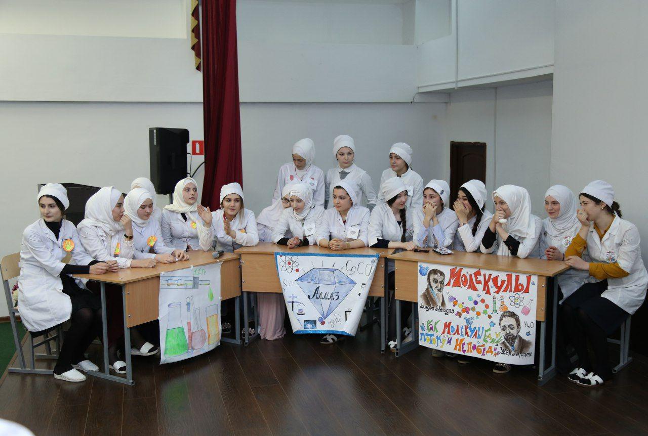 В МКиБ провели игру "Что? Где? Когда?"