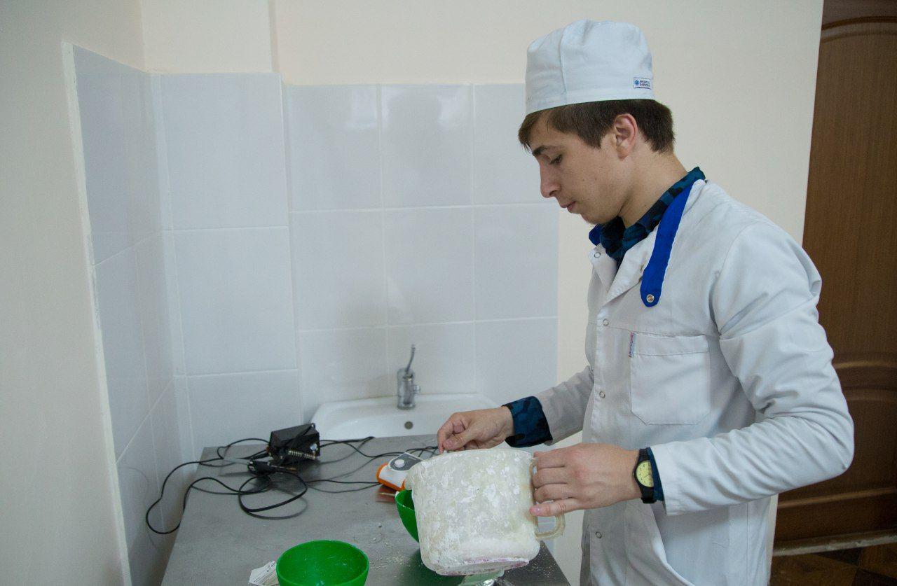 Студенты МК им. Башларова защищают свою производственную практику