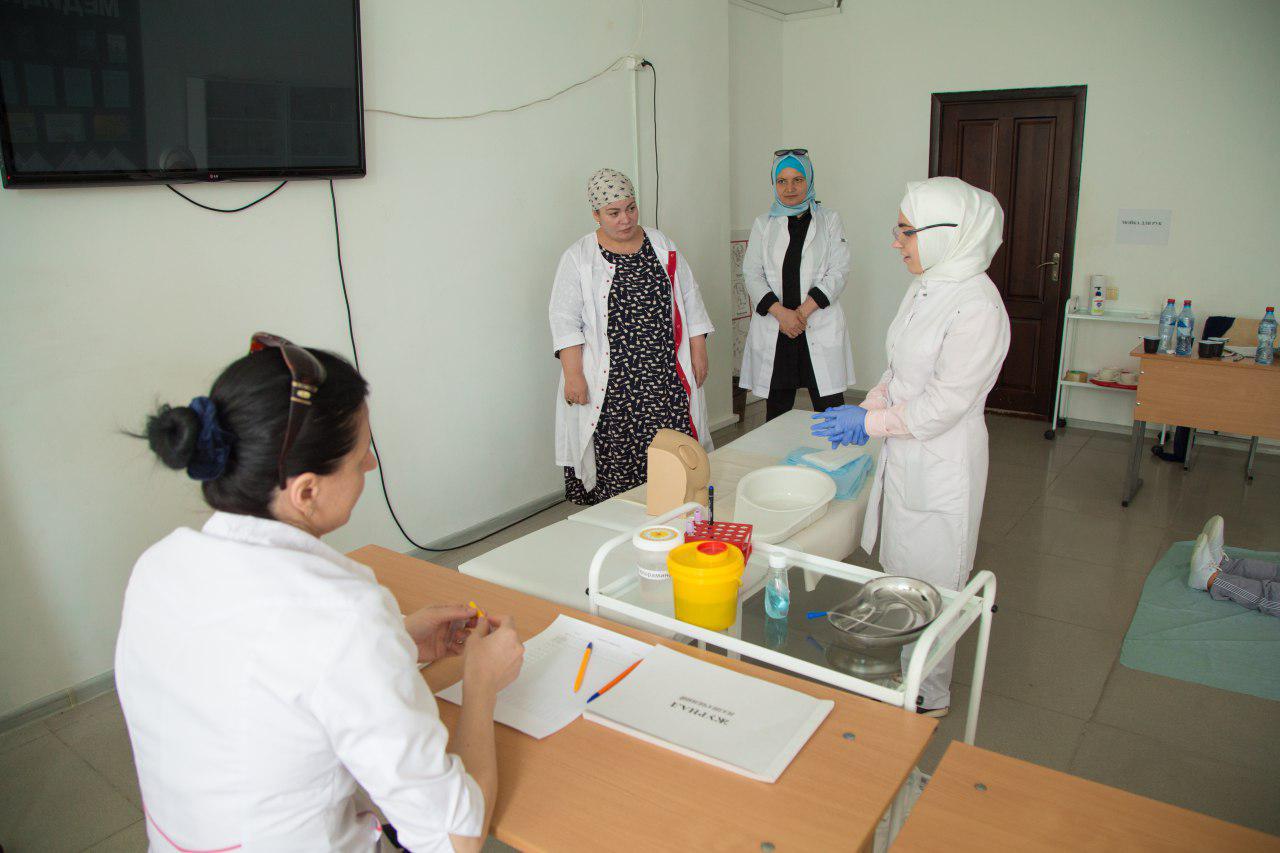 Выпускники МК им. Башларова прошли второй этап первичной аккредитации