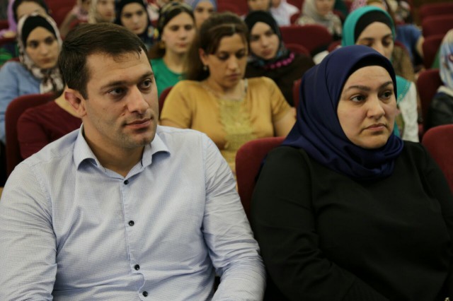 ДГИ приглашает выпускников-башларовцев продолжить образование