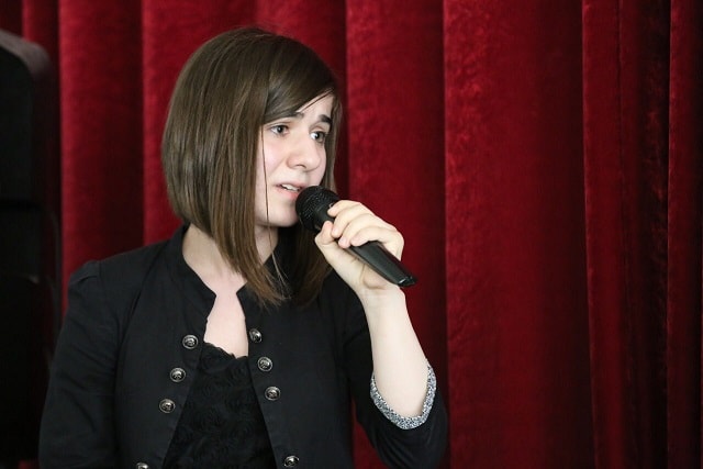 Летит, летит по небу клин усталый...