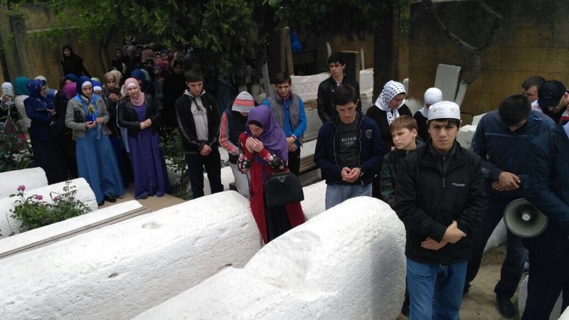 Студенты Медицинского колледжа имени Башларова совершили экскурсию по древнему городу Дербент