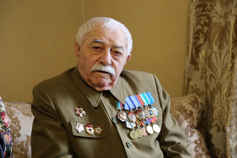 Ветеран ВОВ принял башларовцев у себя в гостях