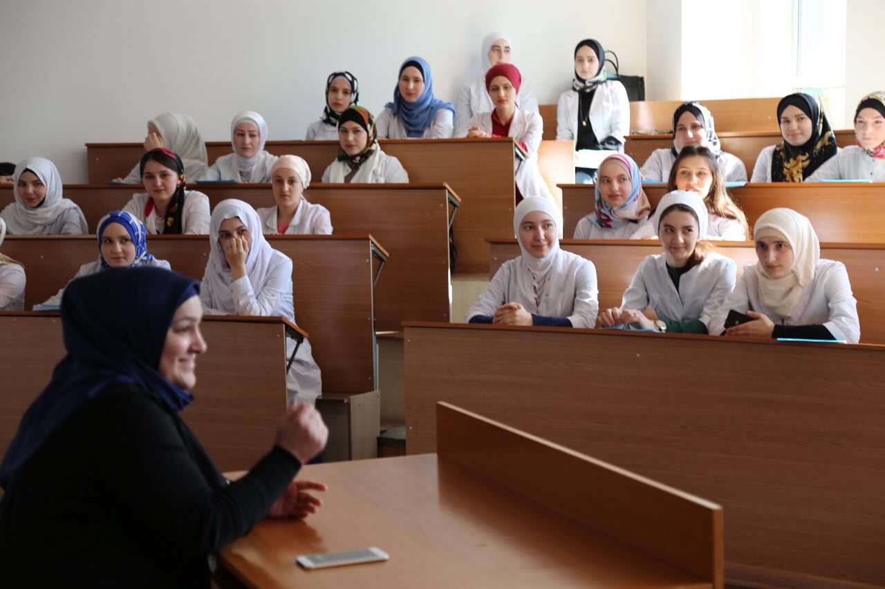 Без пяти минут медики отправляются на практику