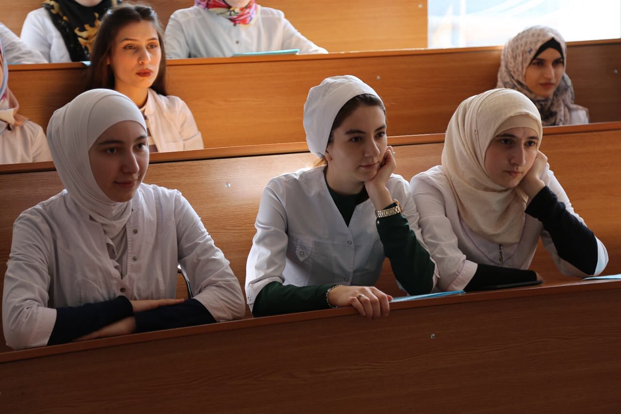 Без пяти минут медики отправляются на практику