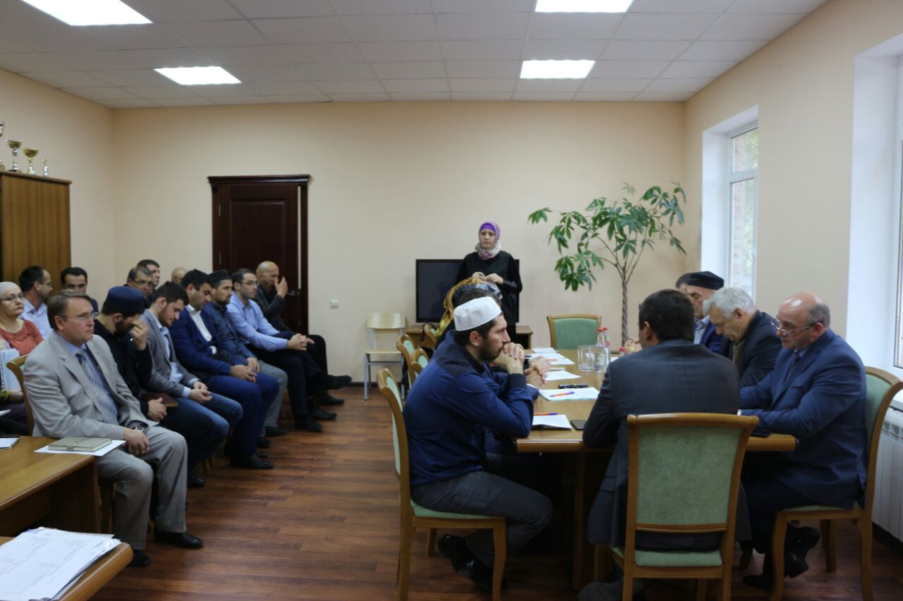 В Дагестанском гуманитарном институте прошло заседание Совета директоров образовательных организаций.