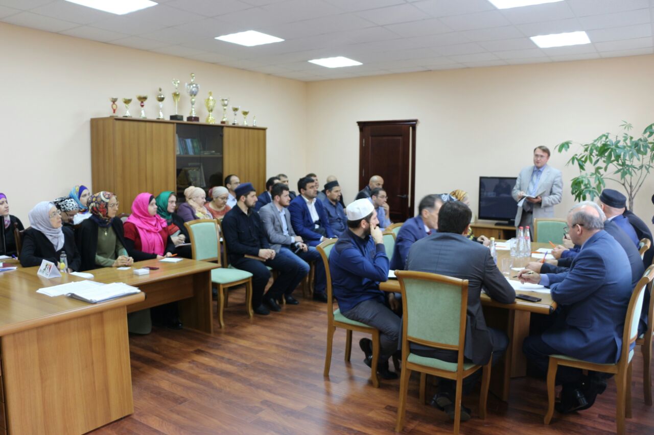 В Дагестанском гуманитарном институте прошло заседание Совета директоров образовательных организаций.