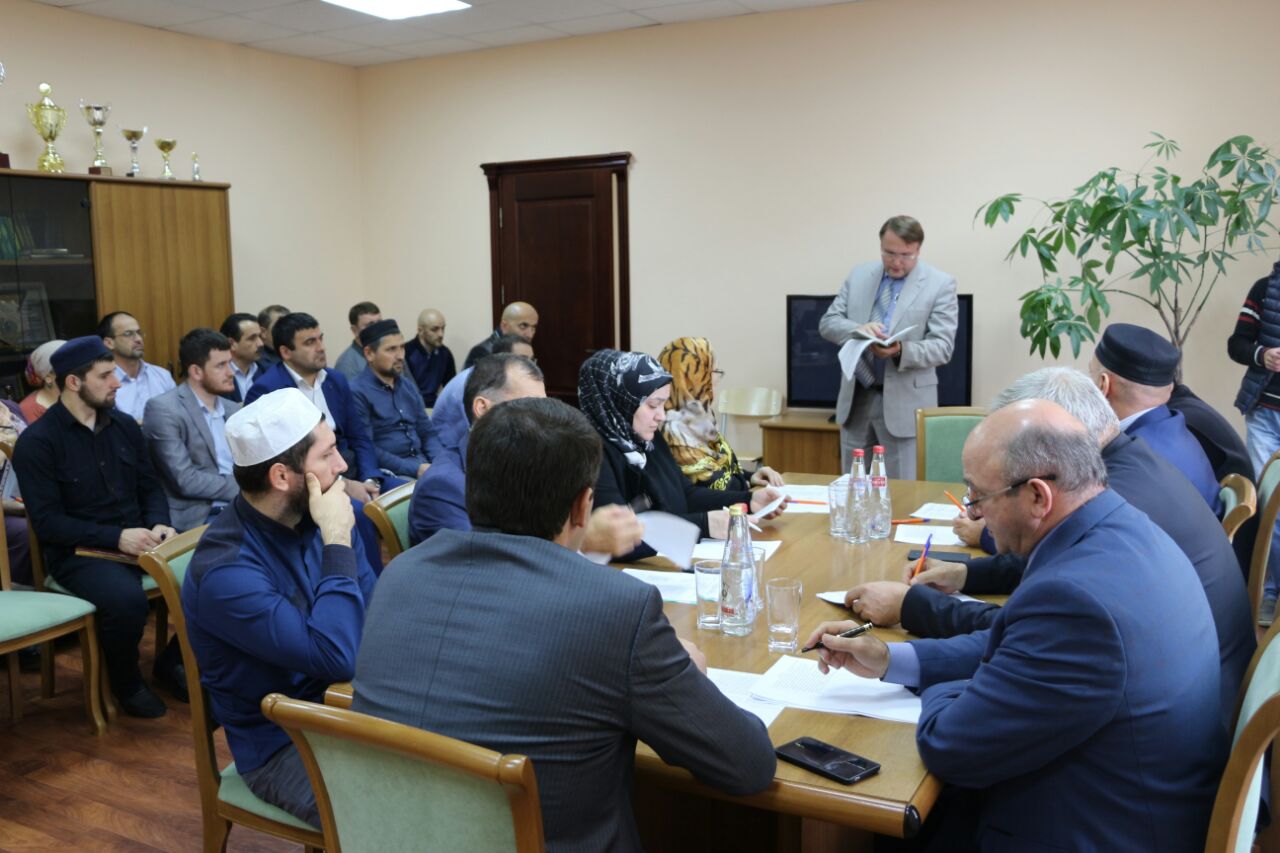 В Дагестанском гуманитарном институте прошло заседание Совета директоров образовательных организаций.